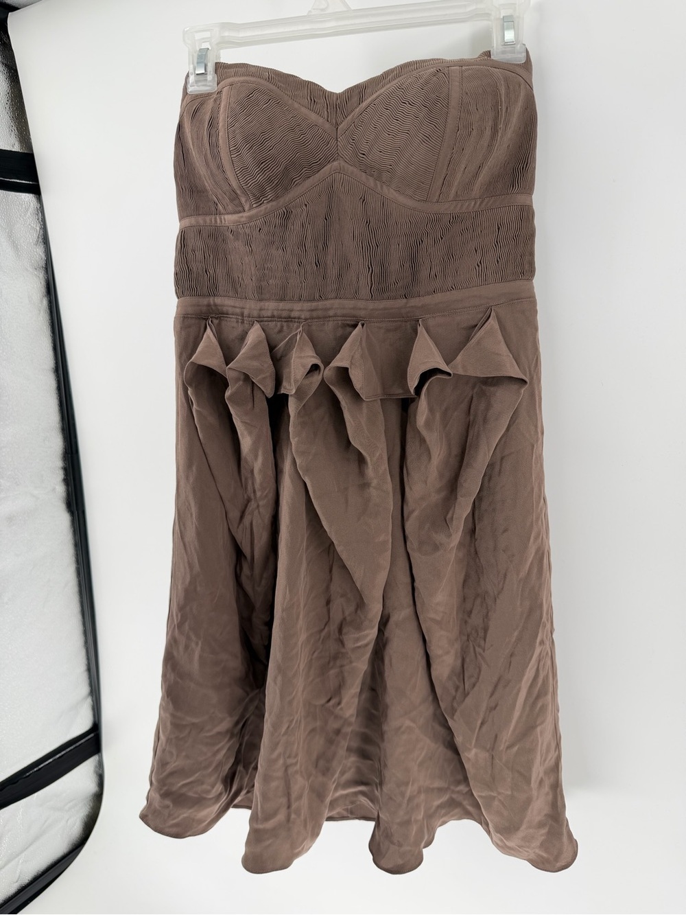 Quillaree by Anthropologie Strapless Ruffle Sweetheart Mini Dress Taupe Sz 8 - Picture 2 of 7